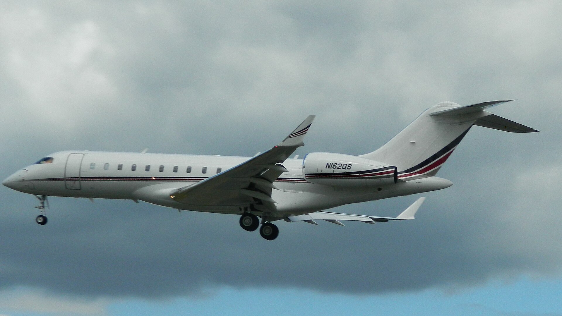 N162QS — Business jet