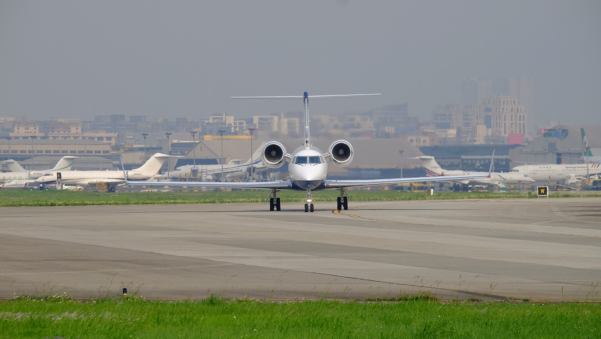 N168BB — Business jet