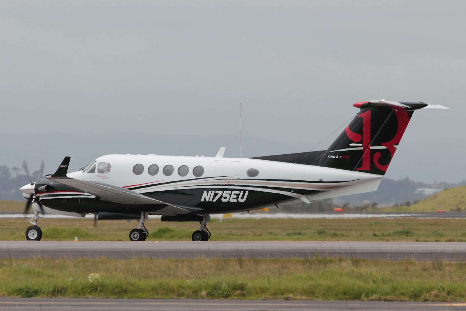 N175EU — Beechcraft