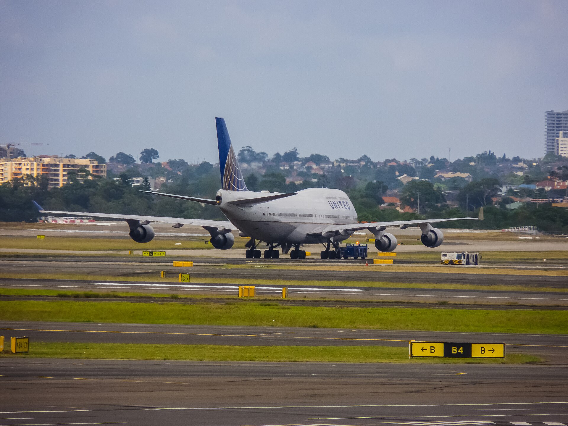N175UA — Boeing