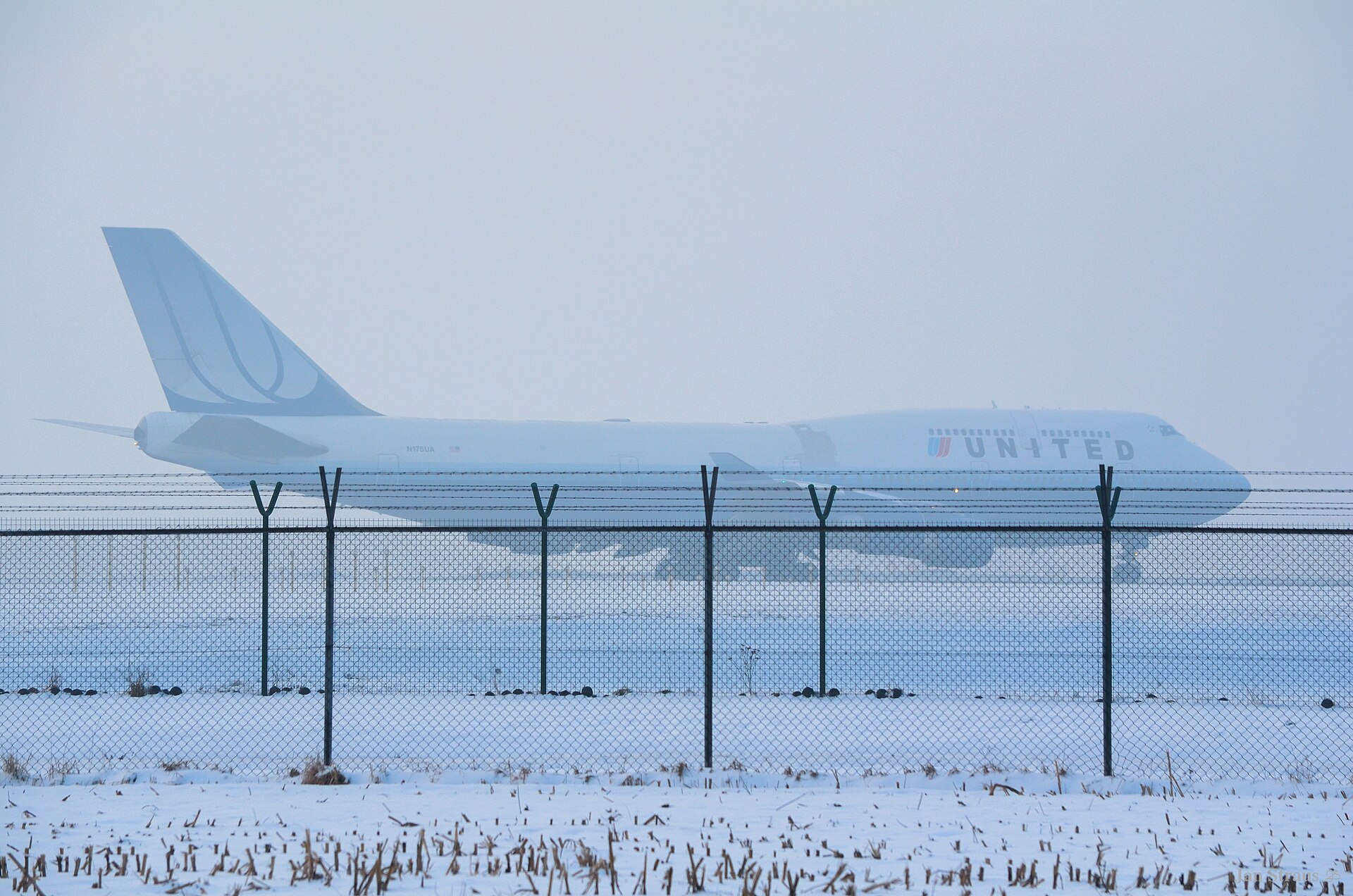 N175UA — Boeing