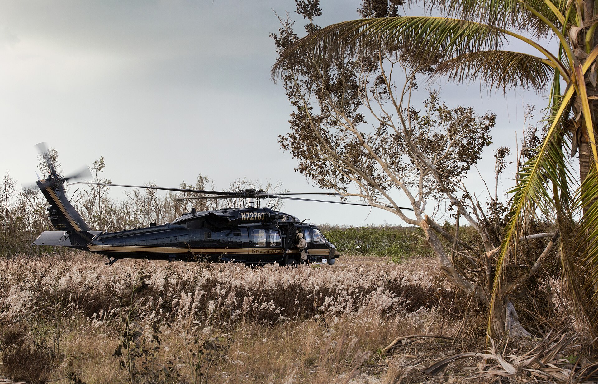 N72763 — Helicopter