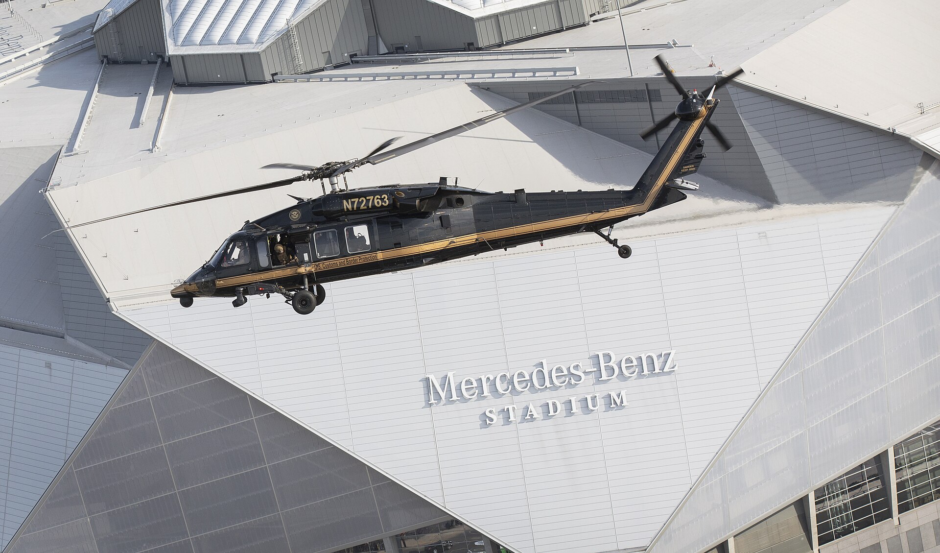N72763 — Helicopter