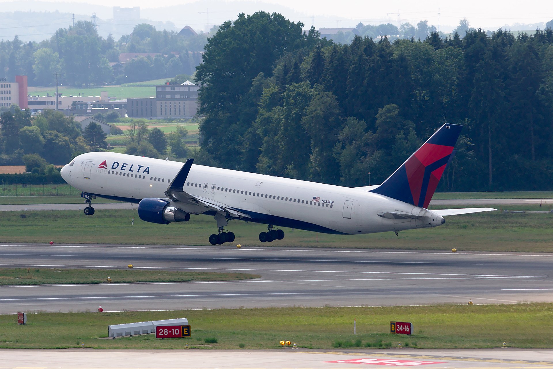 N183DN — Twin-engine aircraft