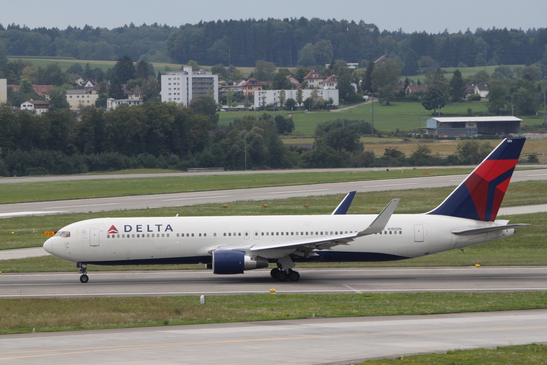 N185DN — Boeing