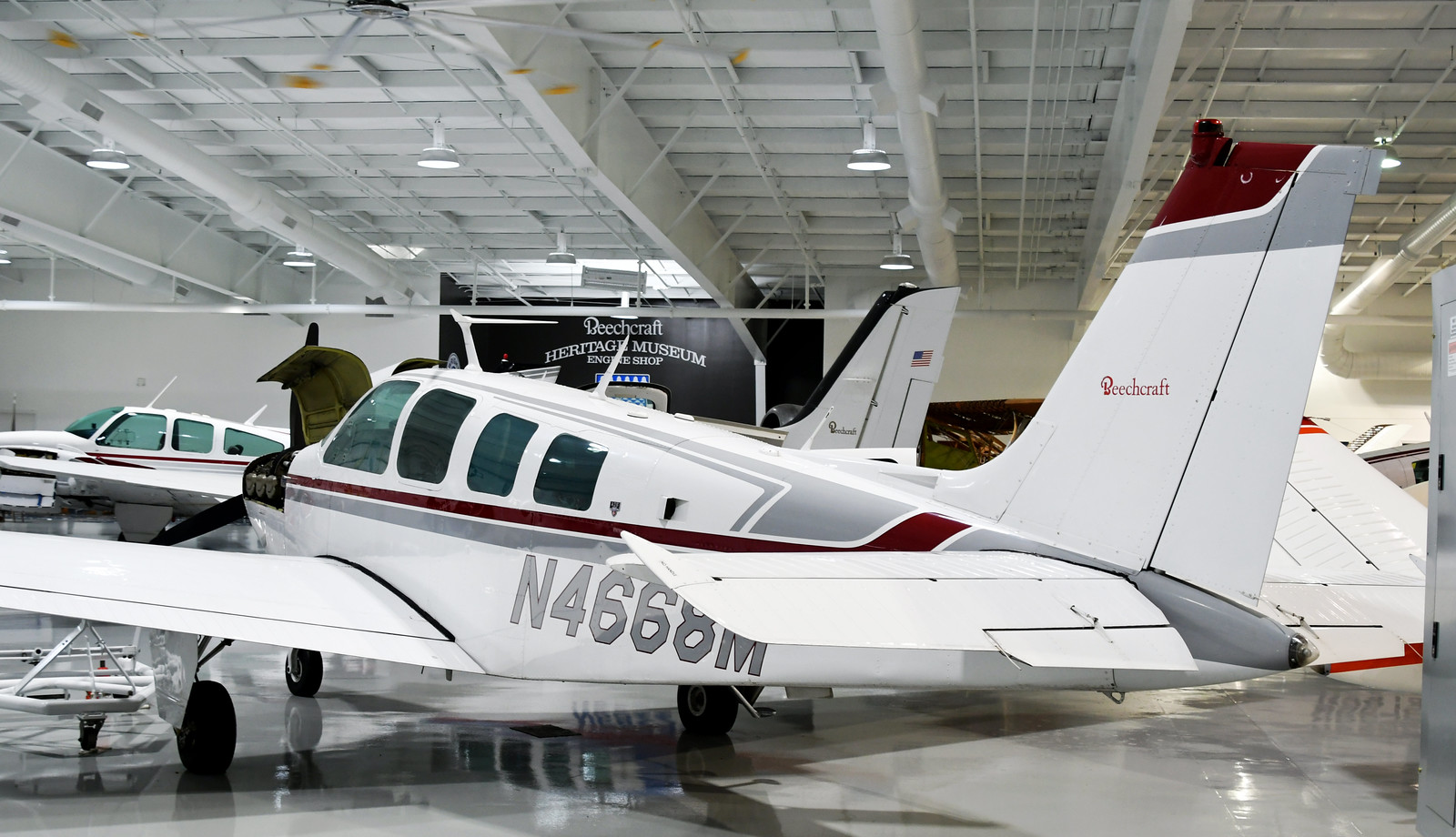 N4668M — Beechcraft