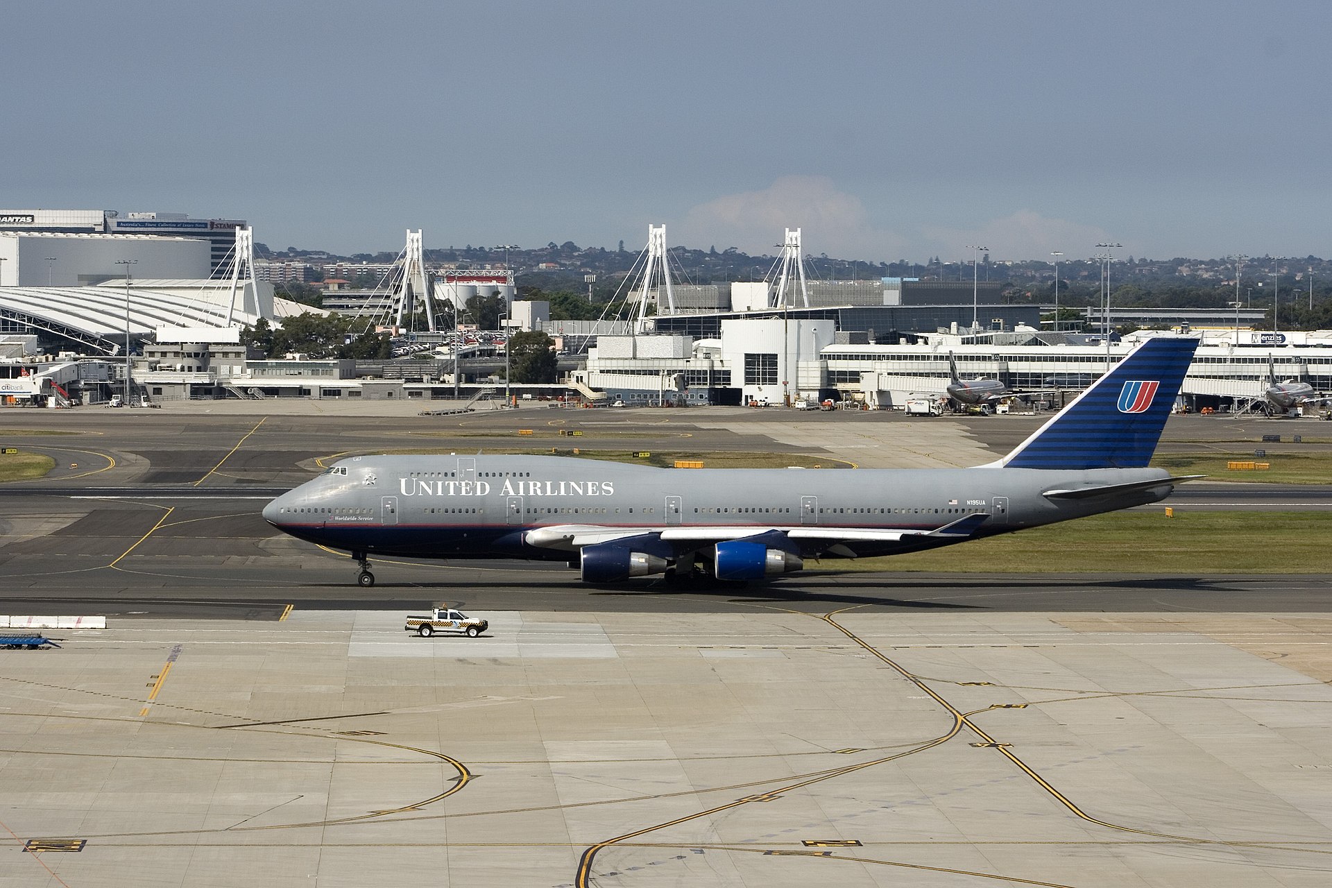 N195UA — Boeing
