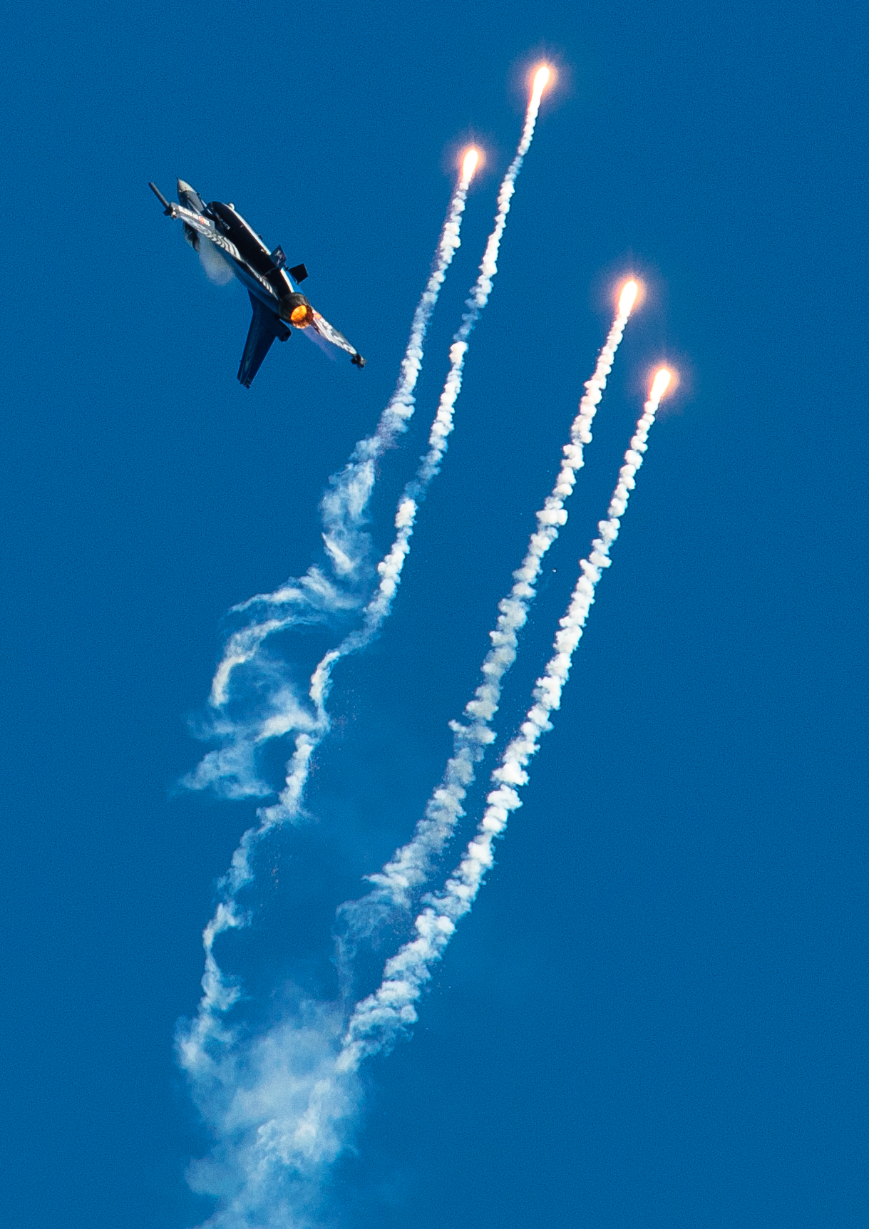 — Single-engine aircraft