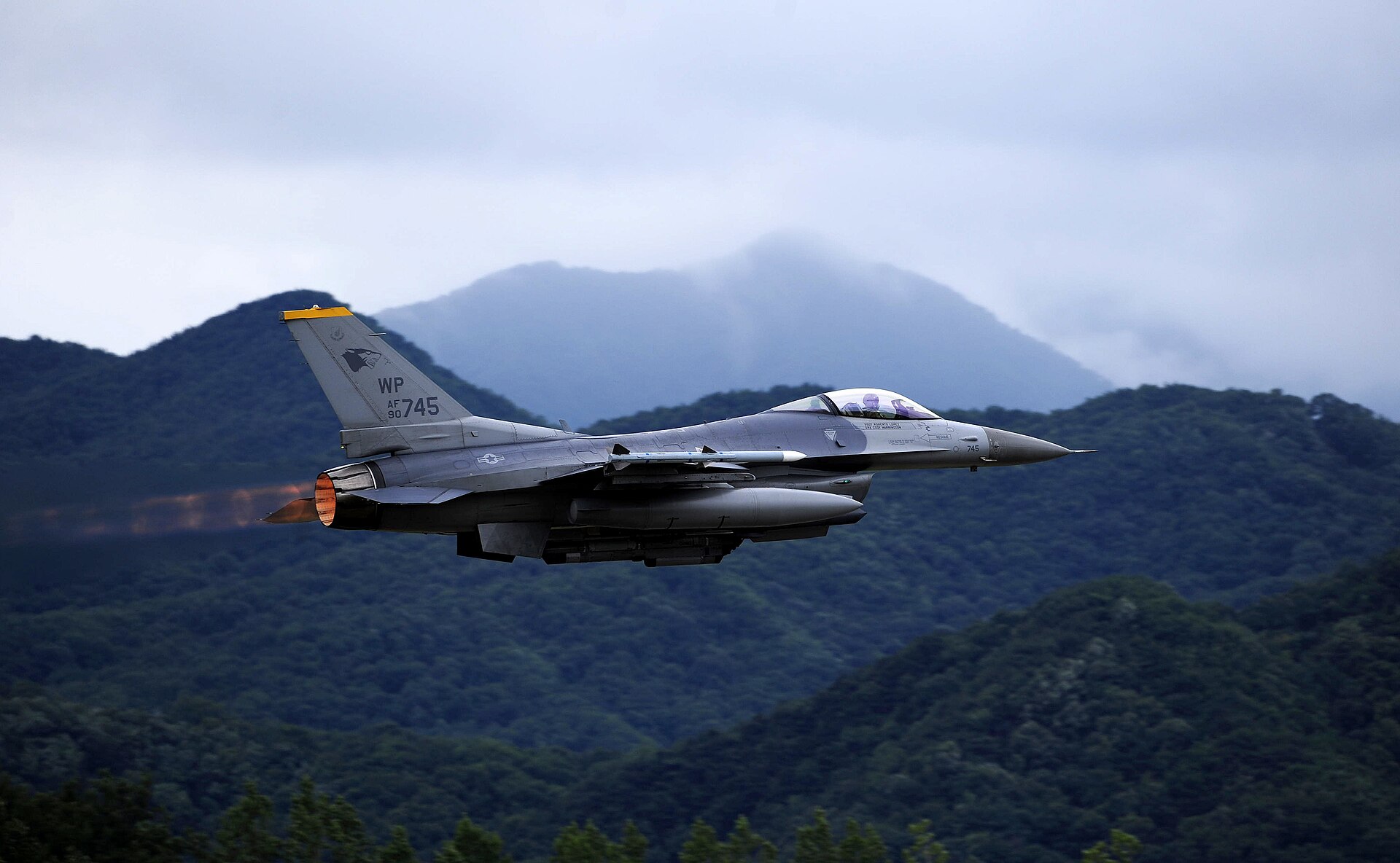  — Single-engine aircraft