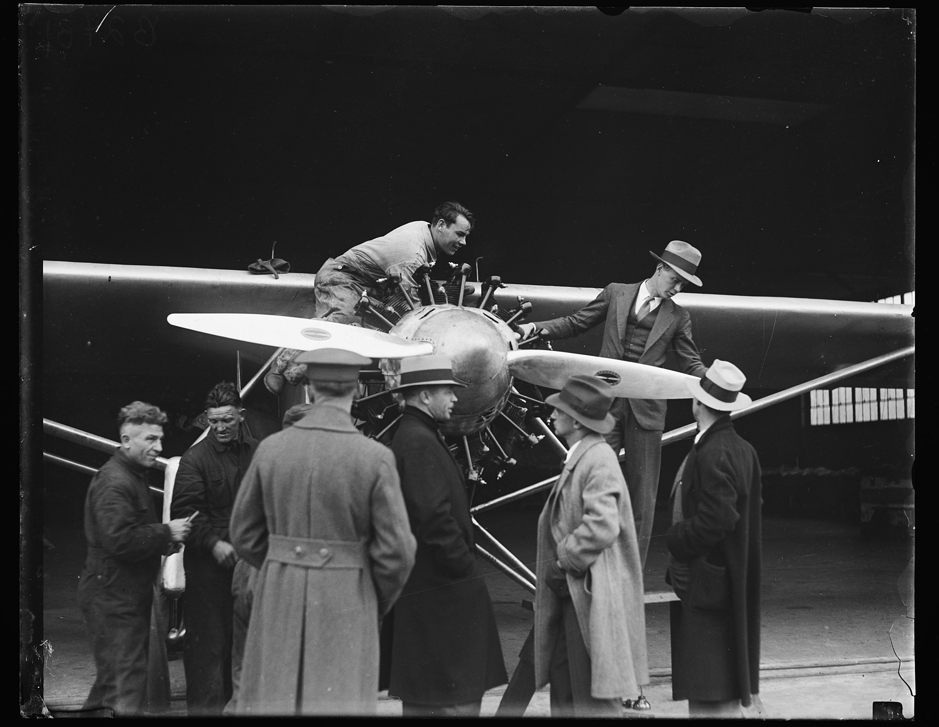 — Single-engine aircraft