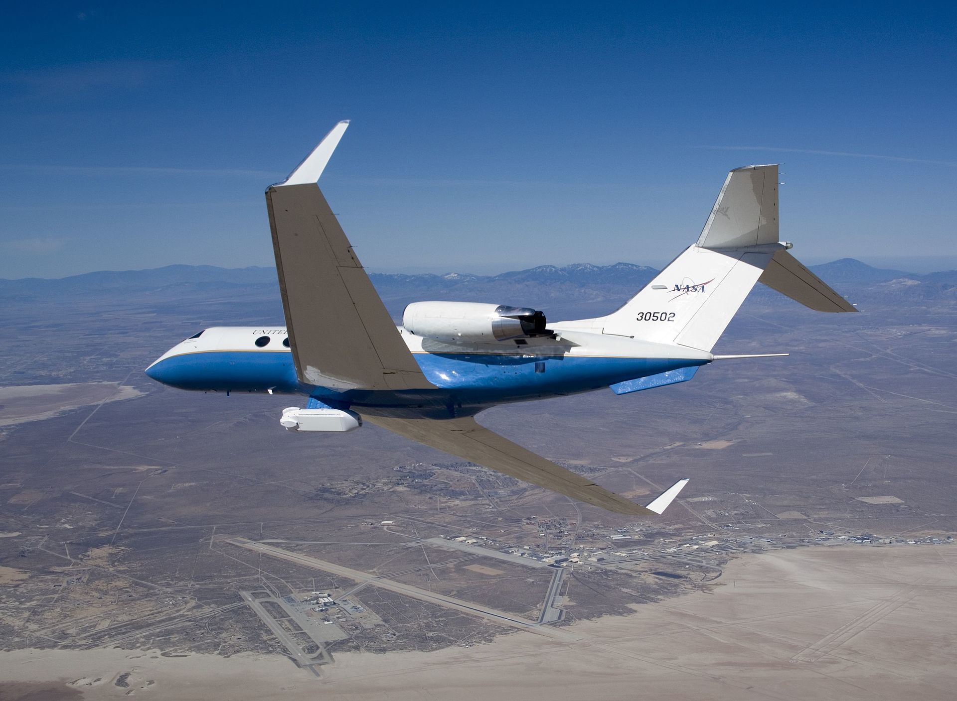 — Twin-engine aircraft