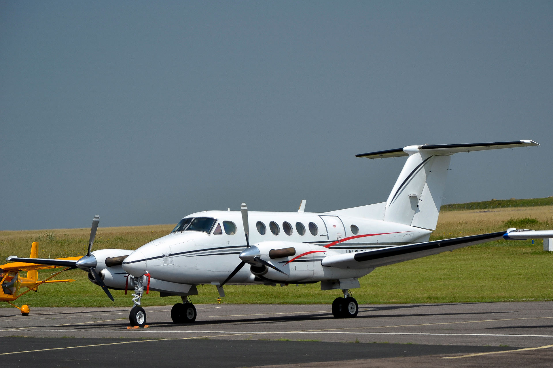 N225SE — Beechcraft