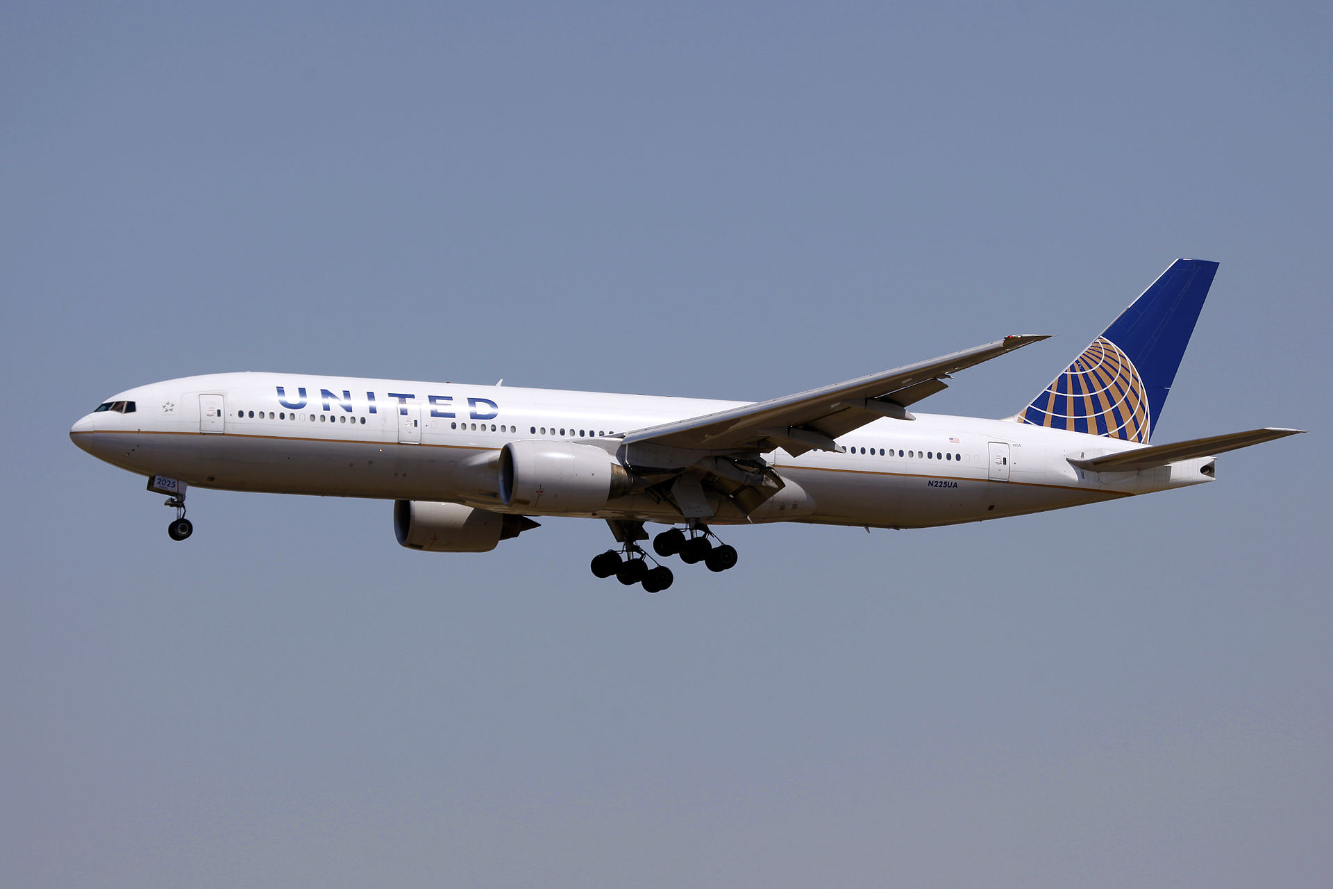 N225UA — Boeing