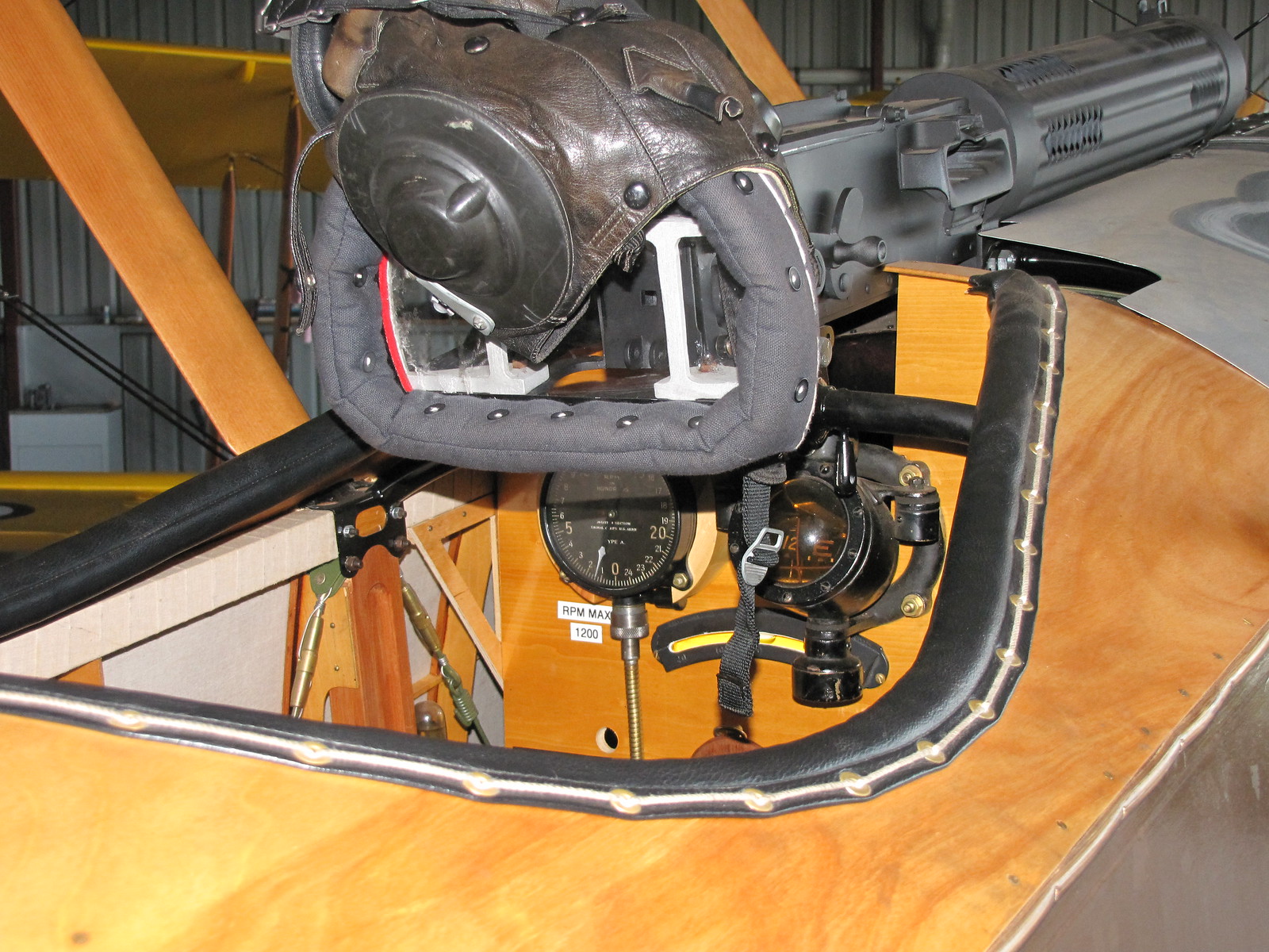 VH-NHD — Warbird