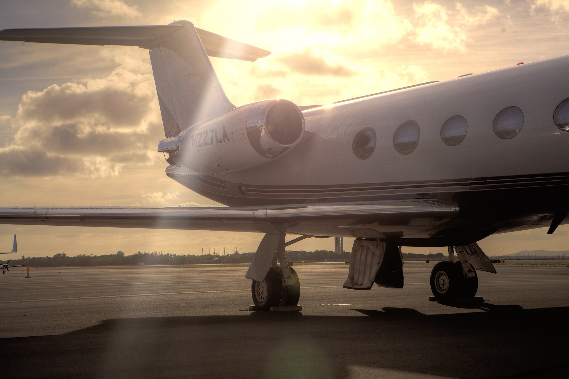 N227LA — Business jet