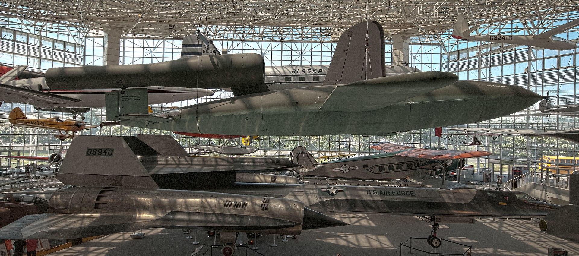  — Glider