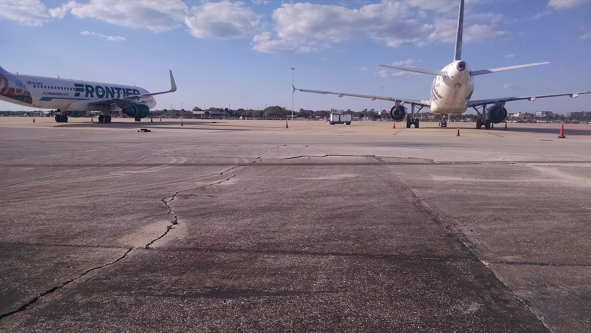 N229FR — Twin-engine aircraft