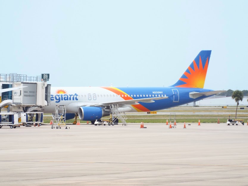 N235NV — Twin-engine aircraft