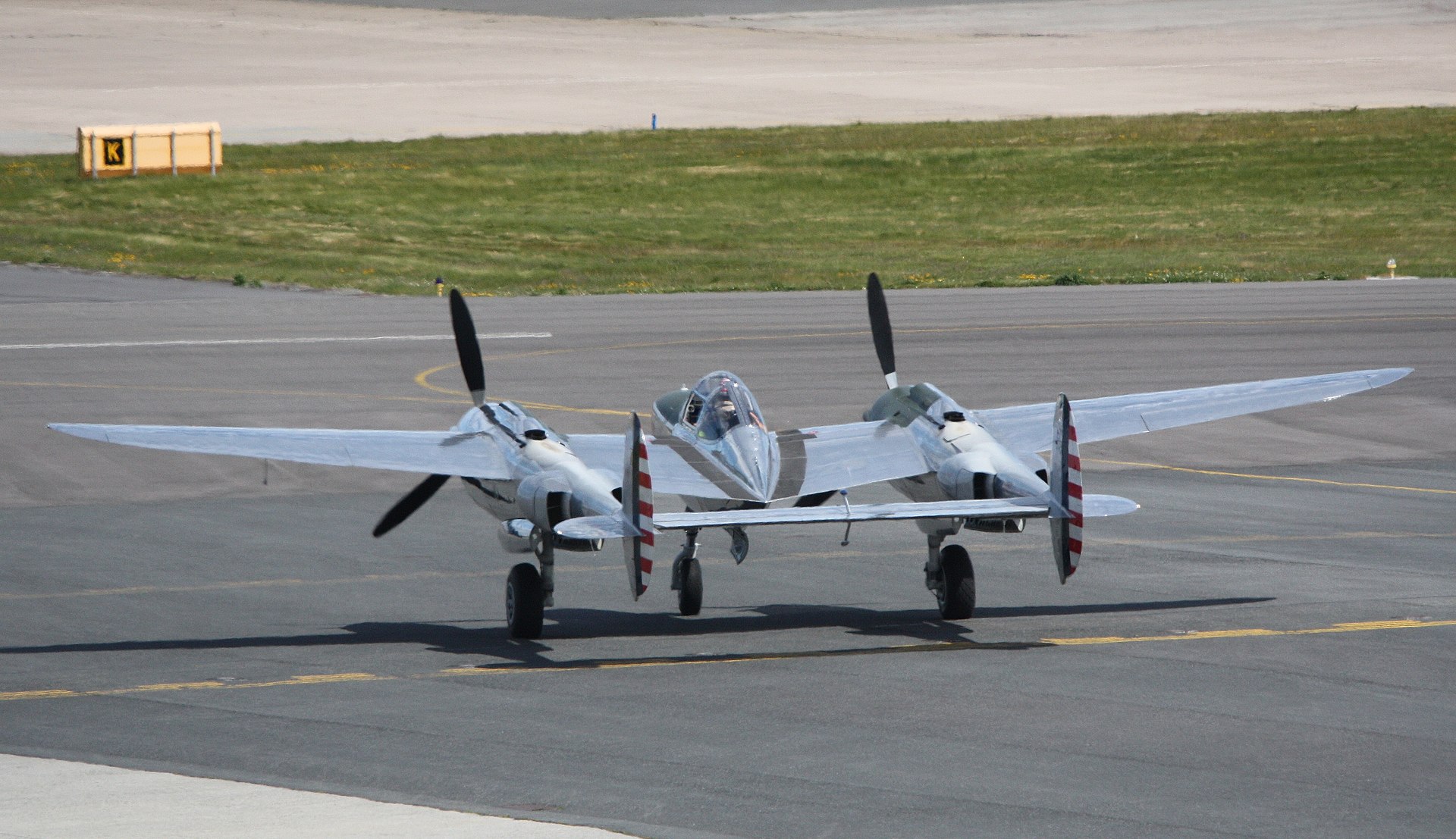 N25Y — Lockheed