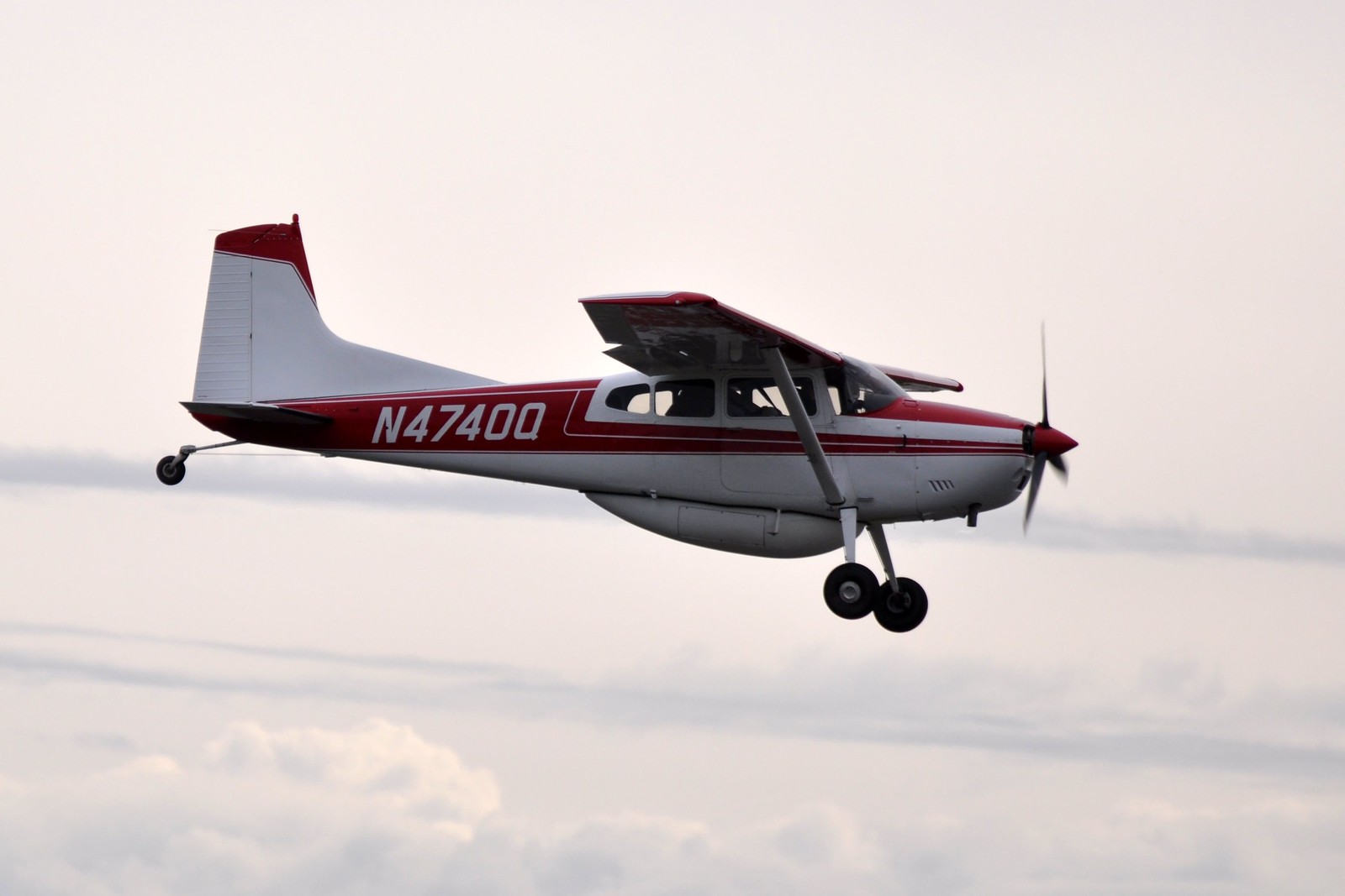 N4740Q — Cessna
