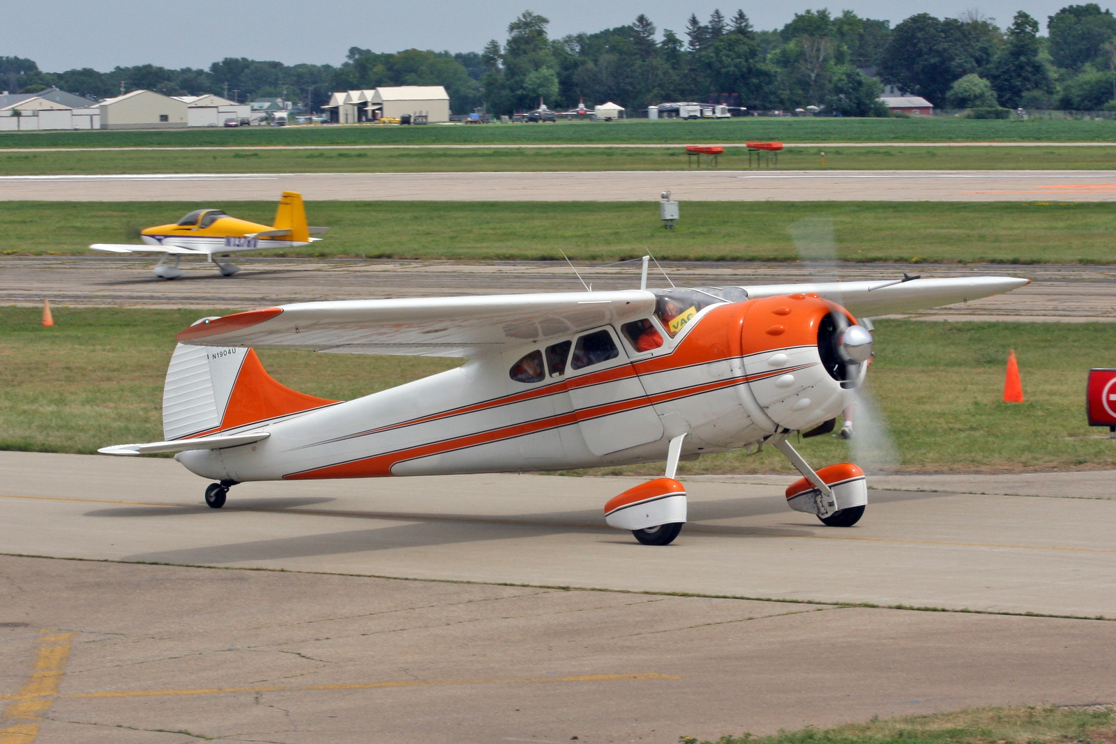 N1904U — Cessna