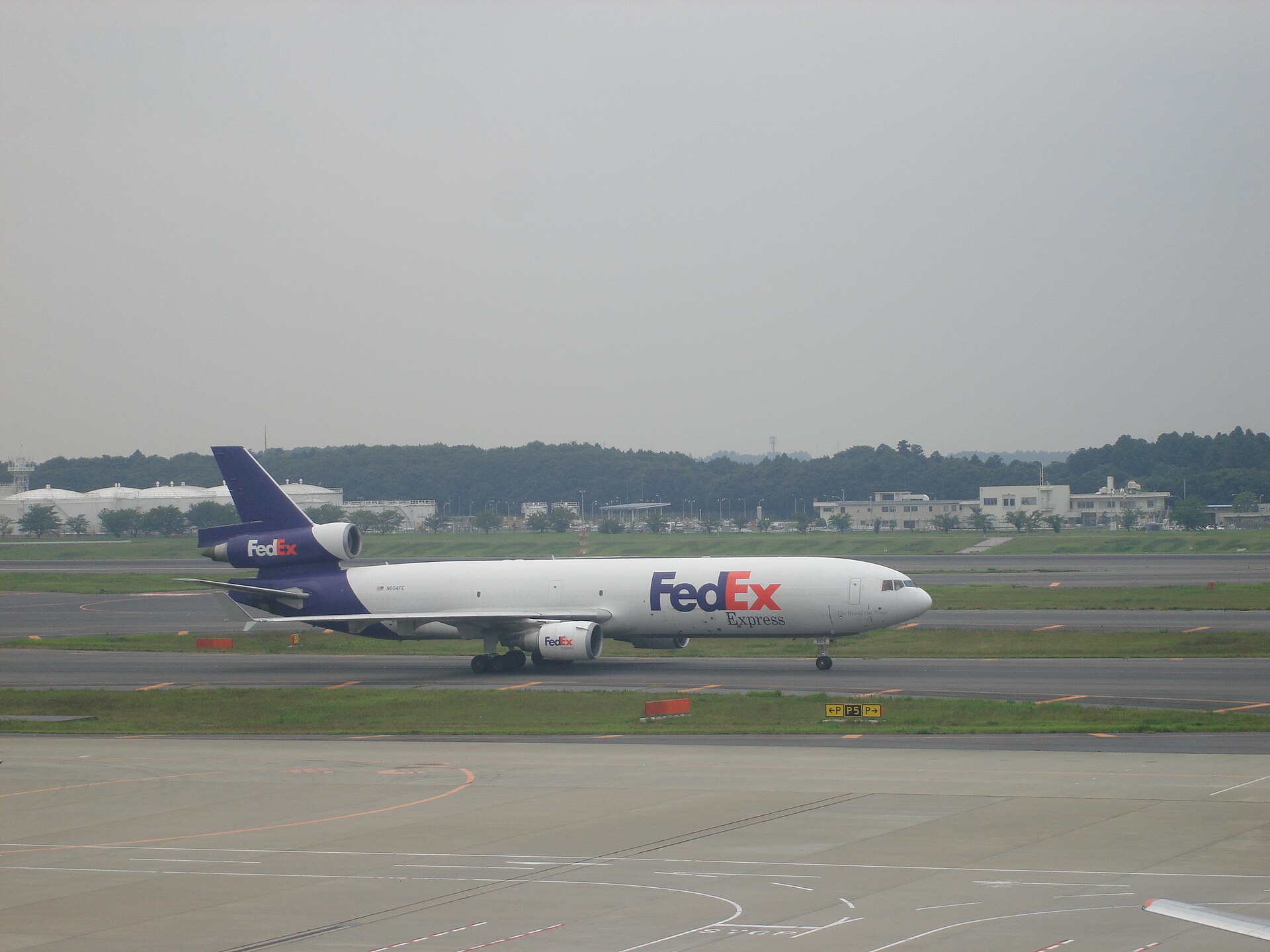 N604FE — Douglas