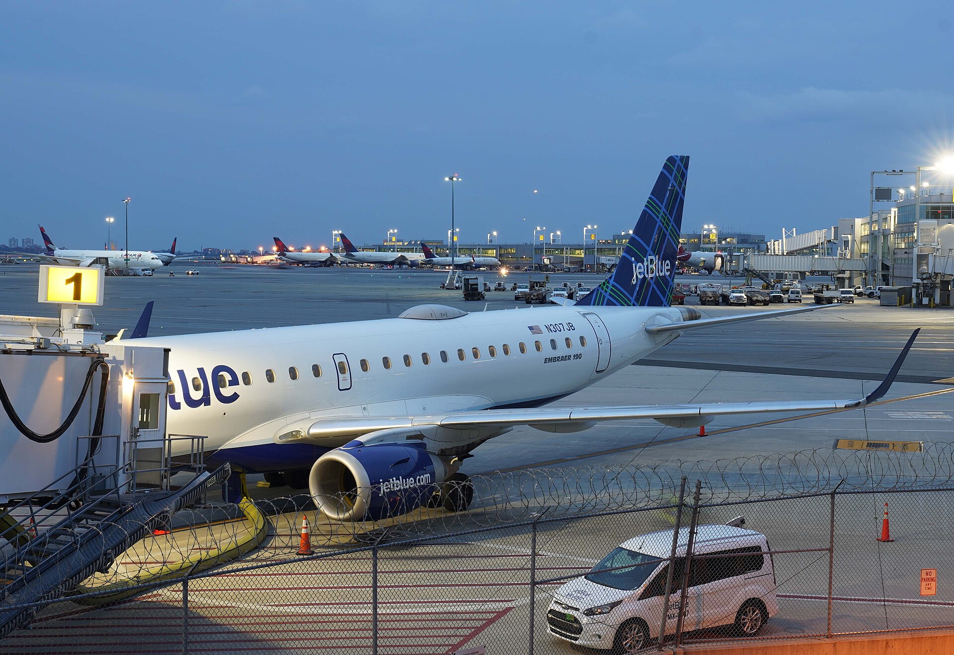 N307JB — Embraer
