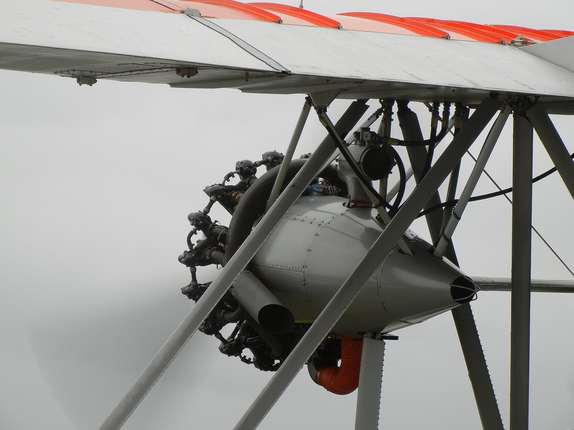 — Single-engine aircraft