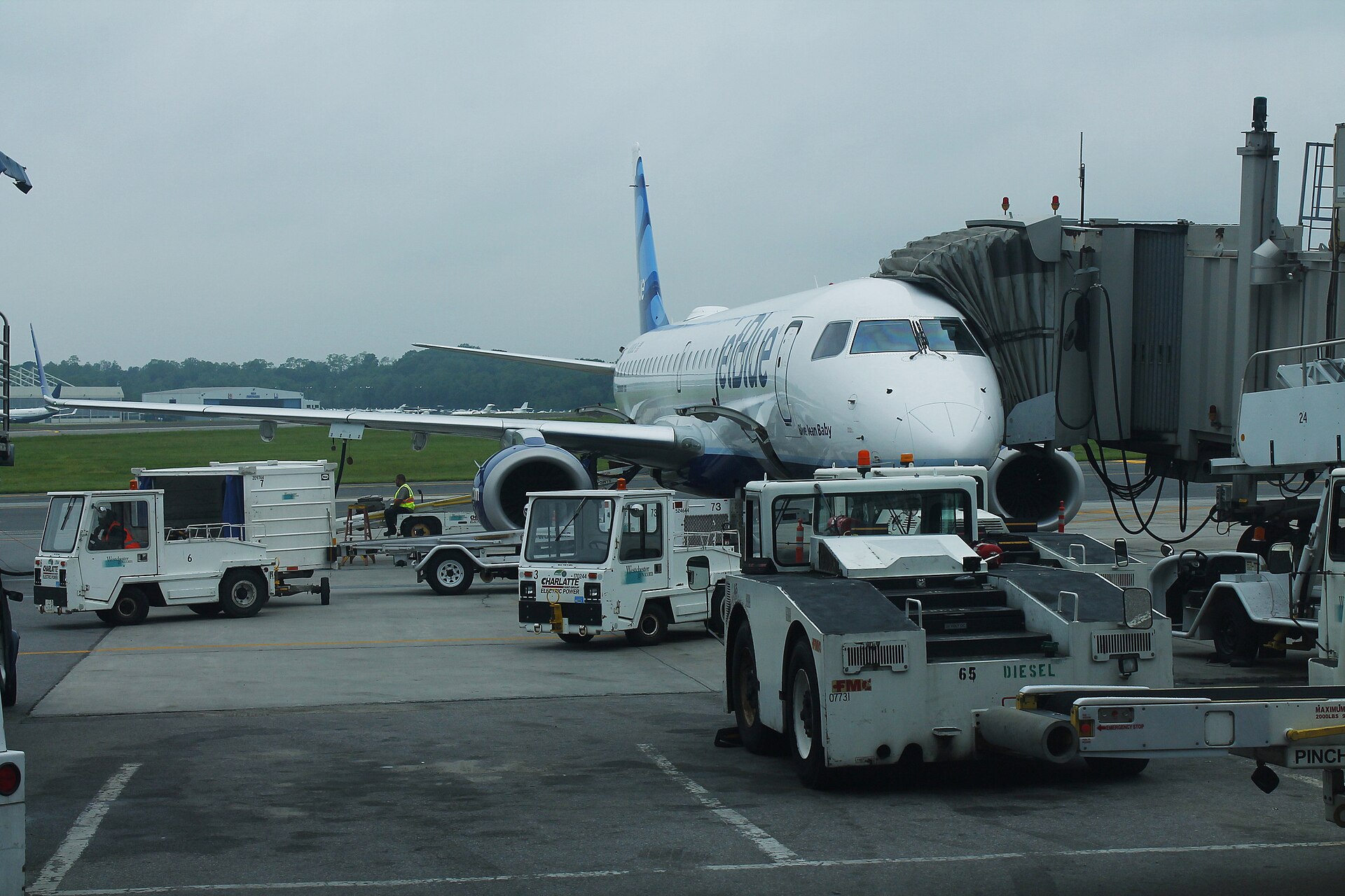 N318JB — Embraer