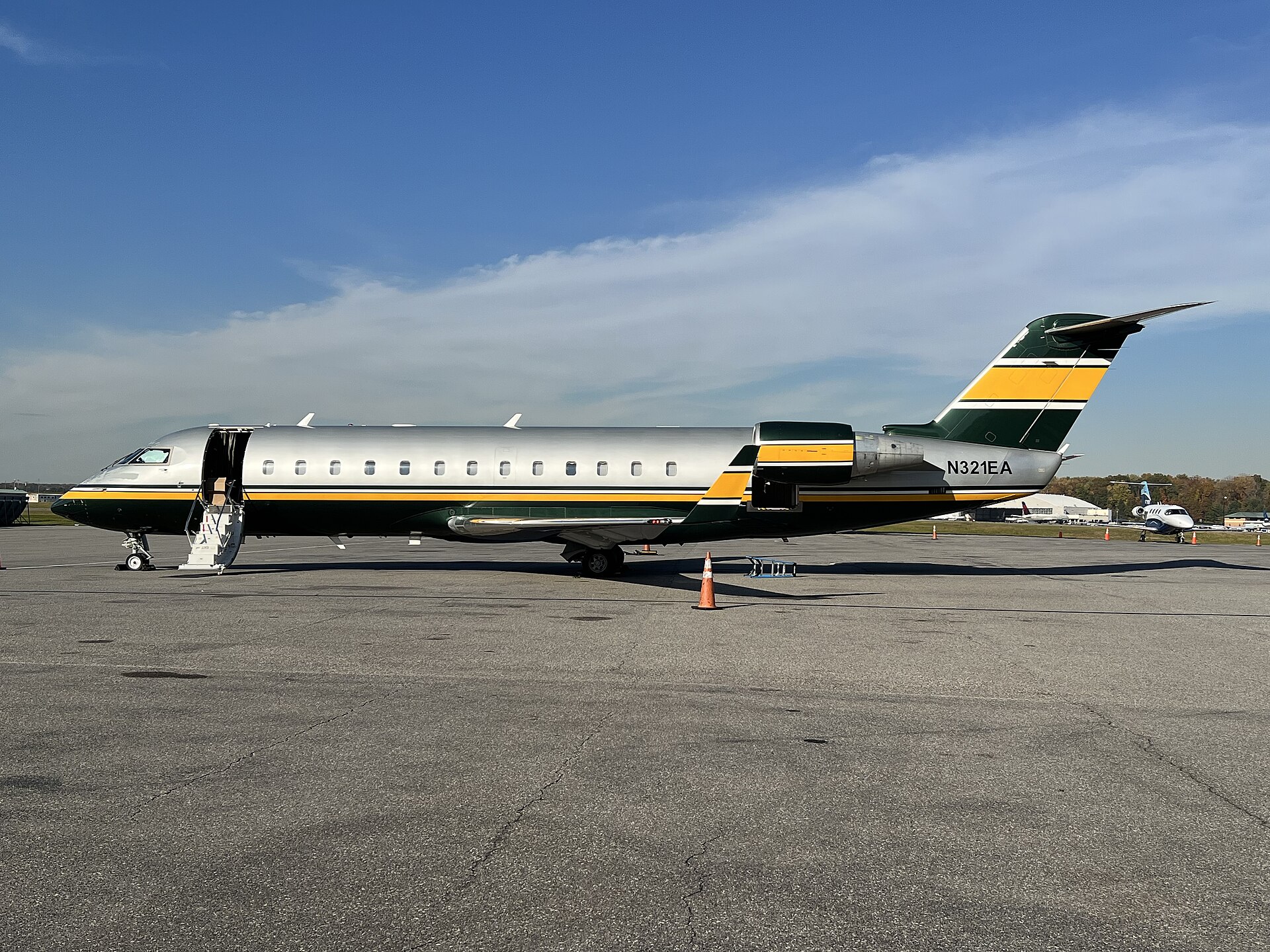 N321EA — Business jet