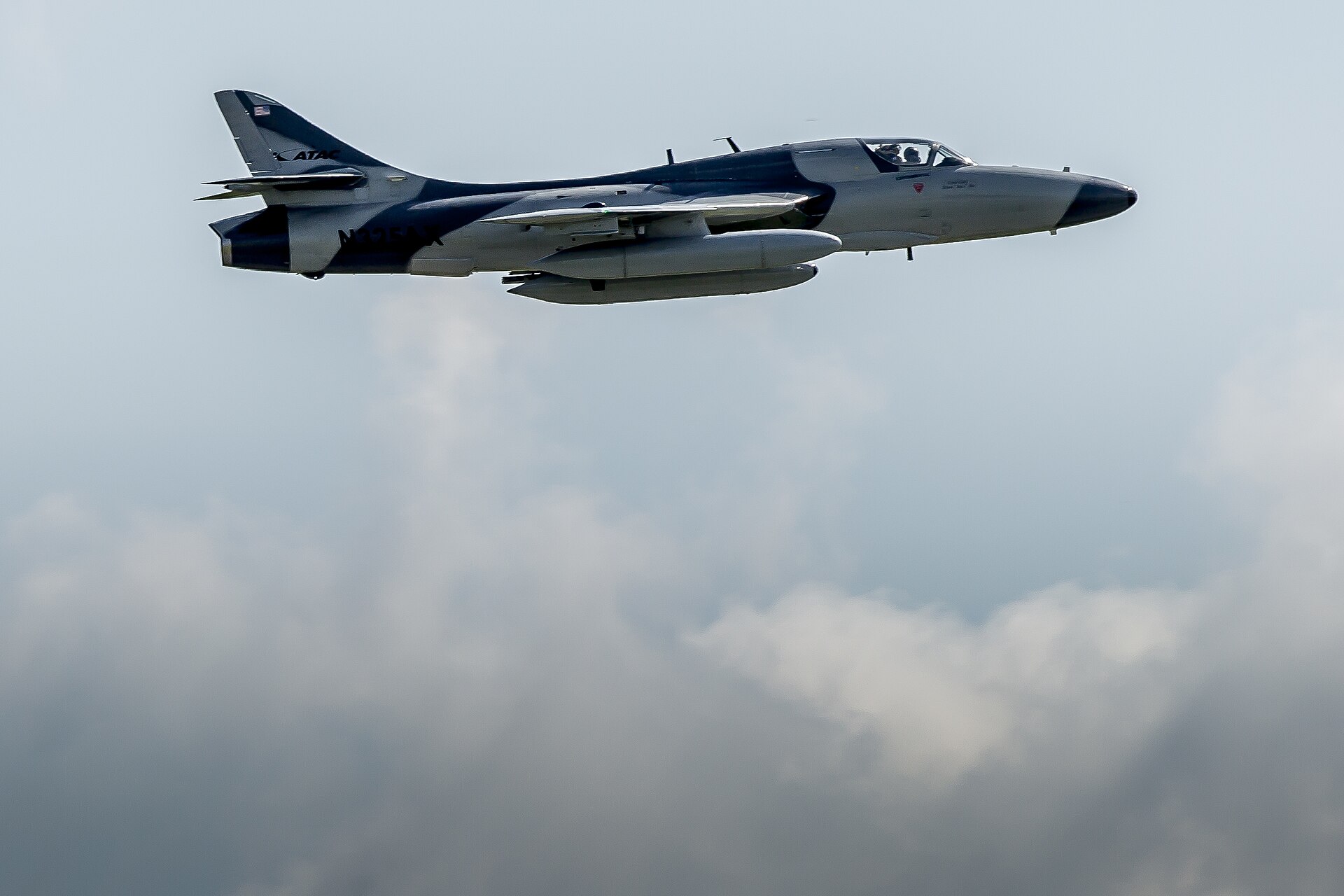 N325AX — Warbird