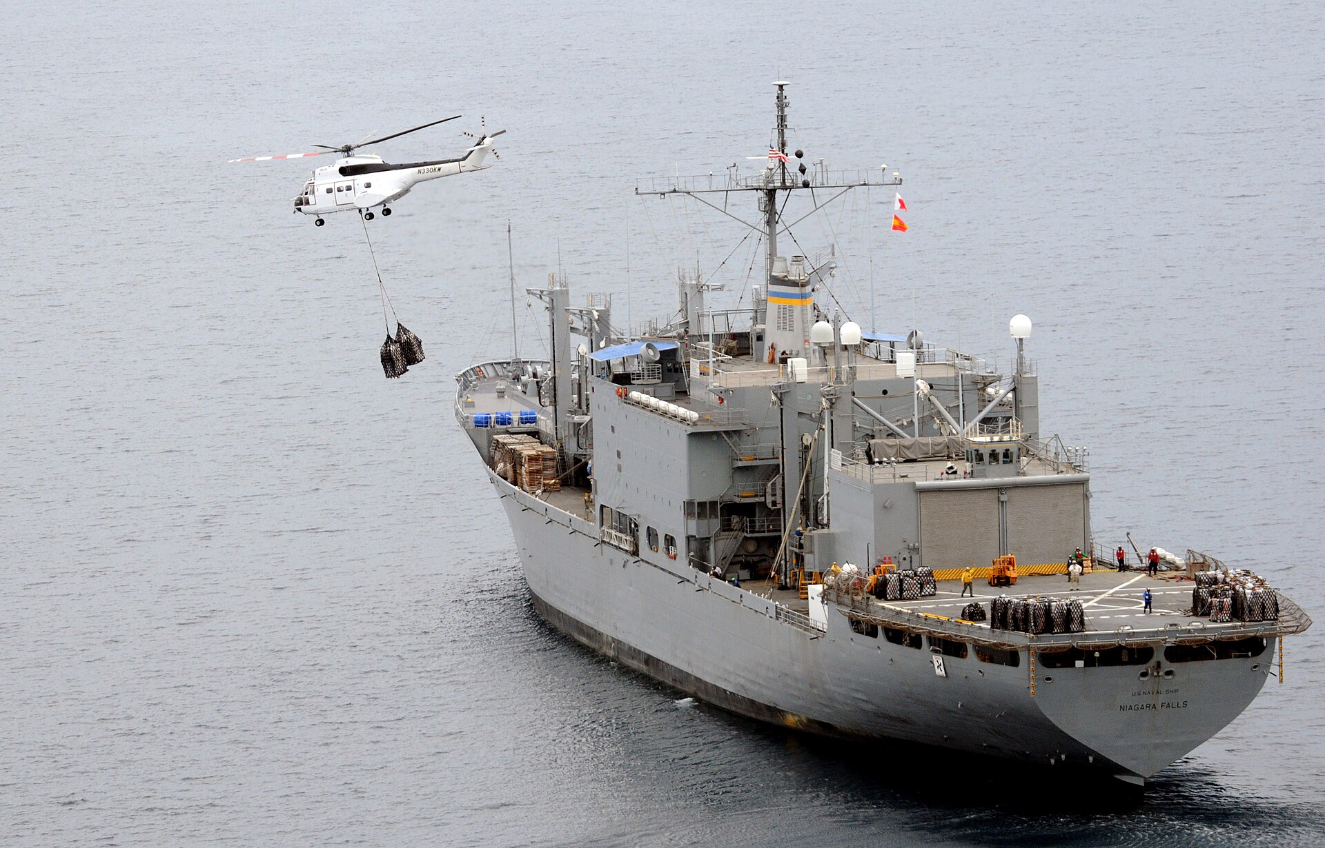 N330KW — Helicopter