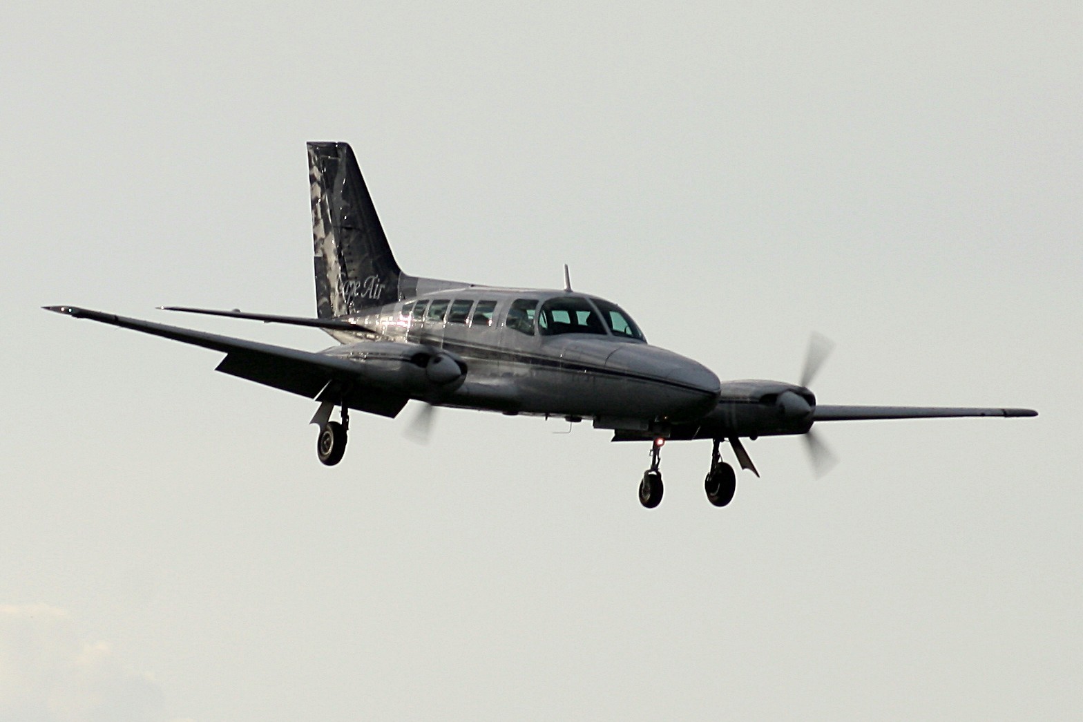 N7037E — Cessna