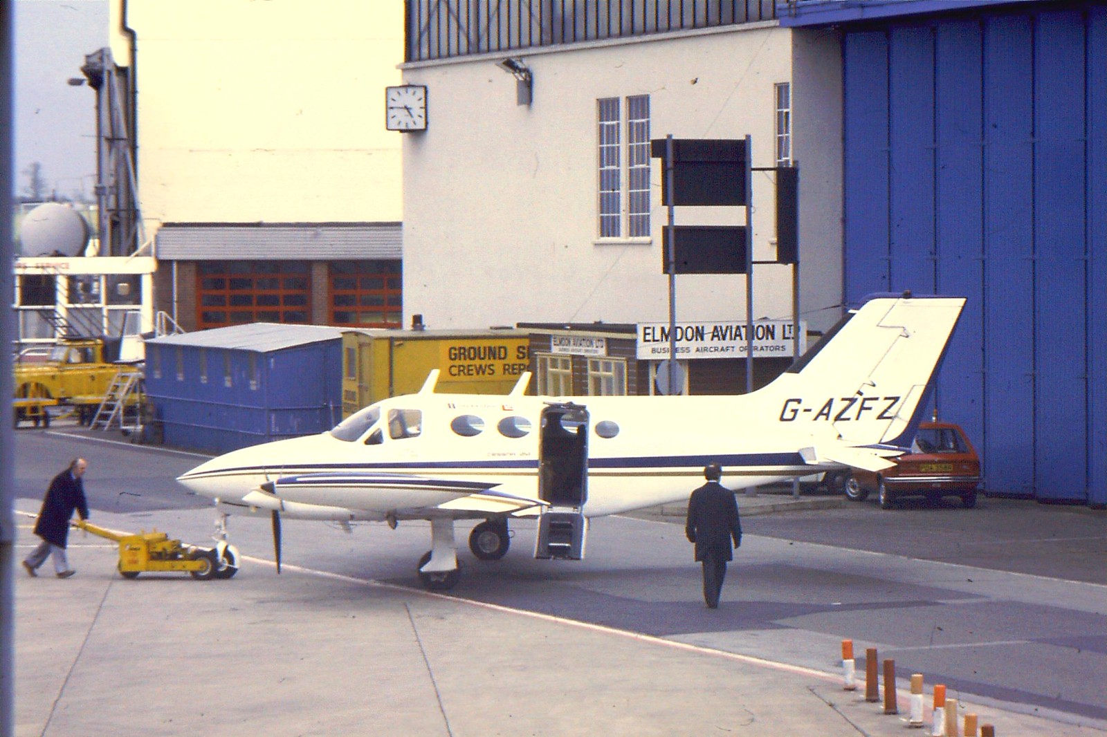 G-AZFZ — Twin-engine aircraft