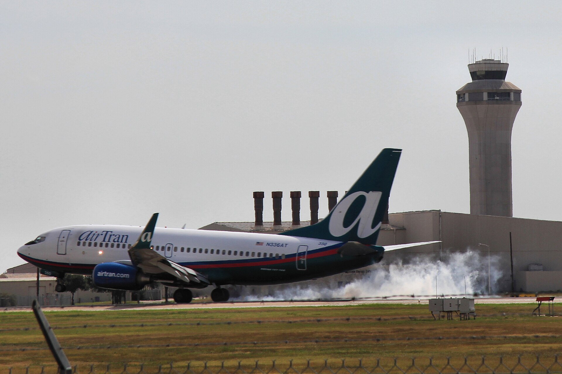 N336AT — Boeing