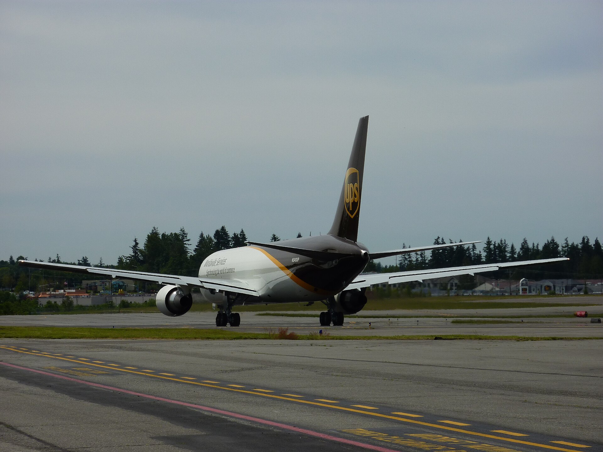 N340UP — Twin-engine aircraft