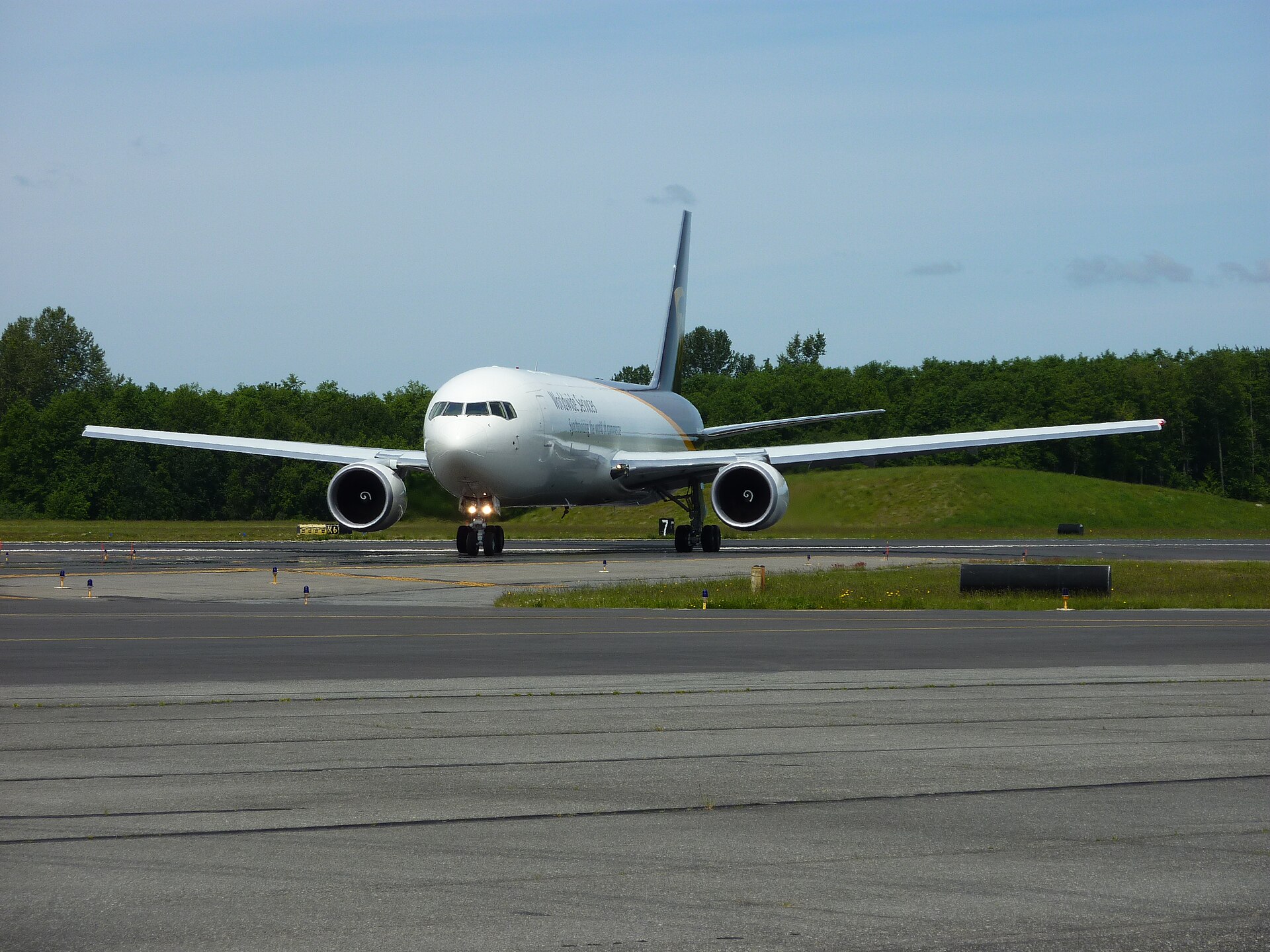 N340UP — Twin-engine aircraft