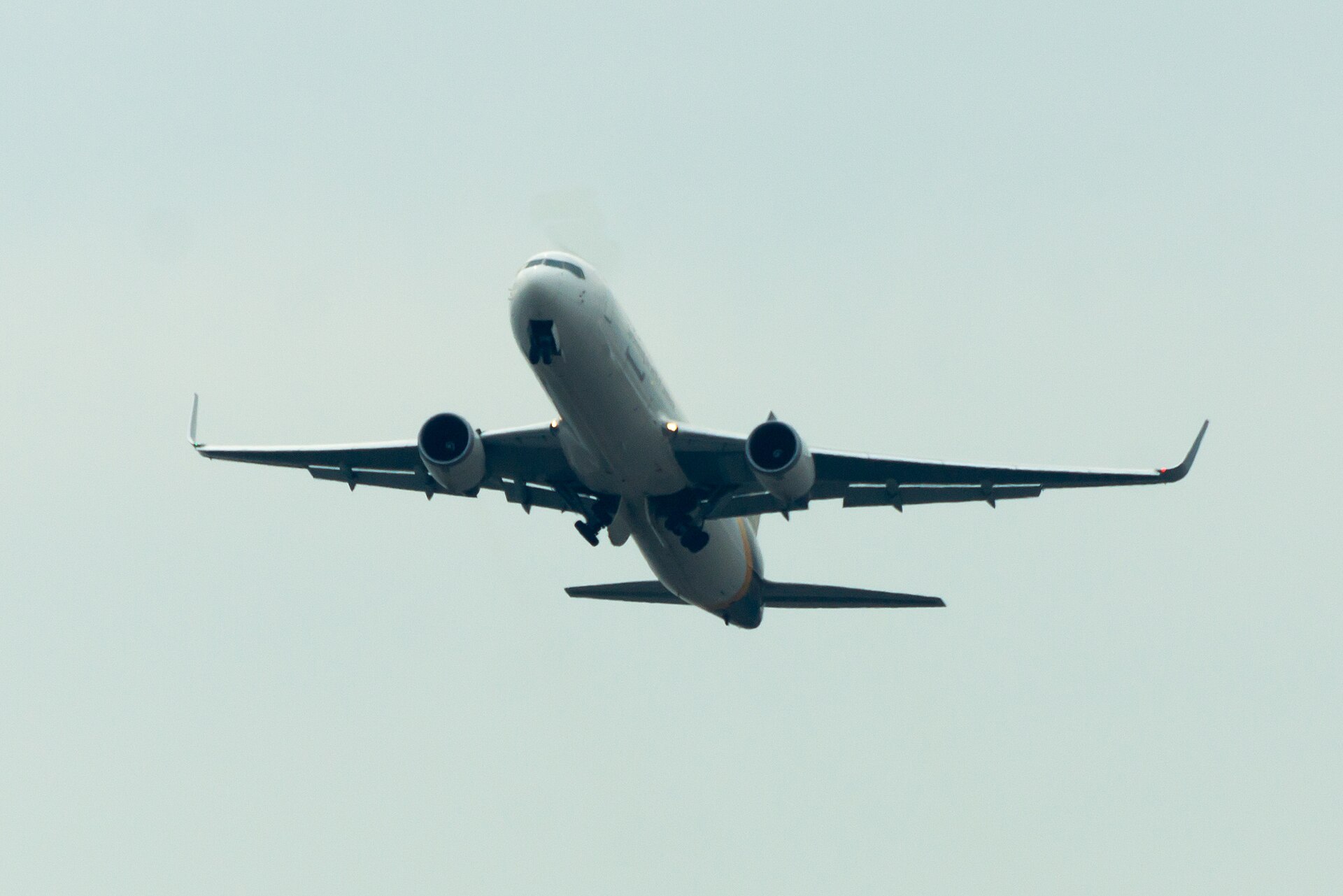 N351UP — Twin-engine aircraft