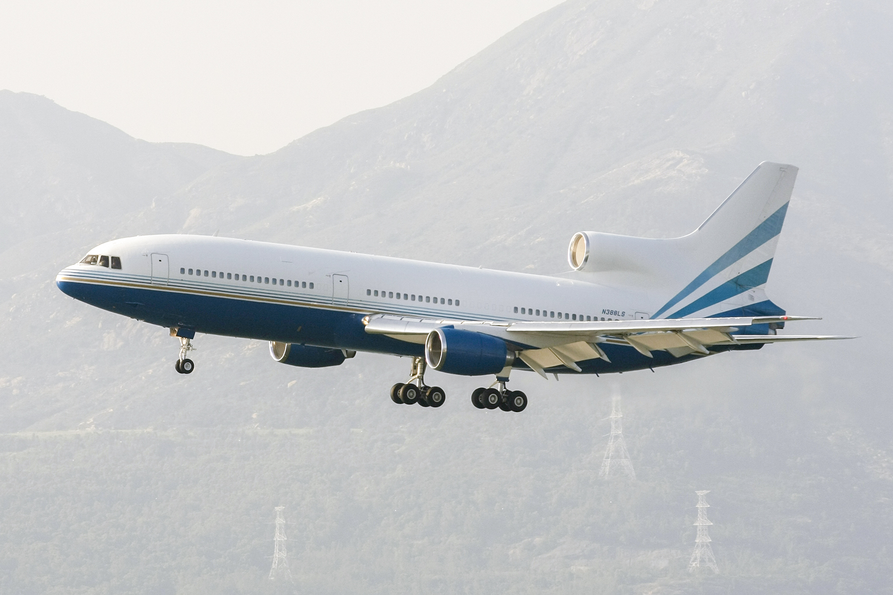N388LS — Lockheed