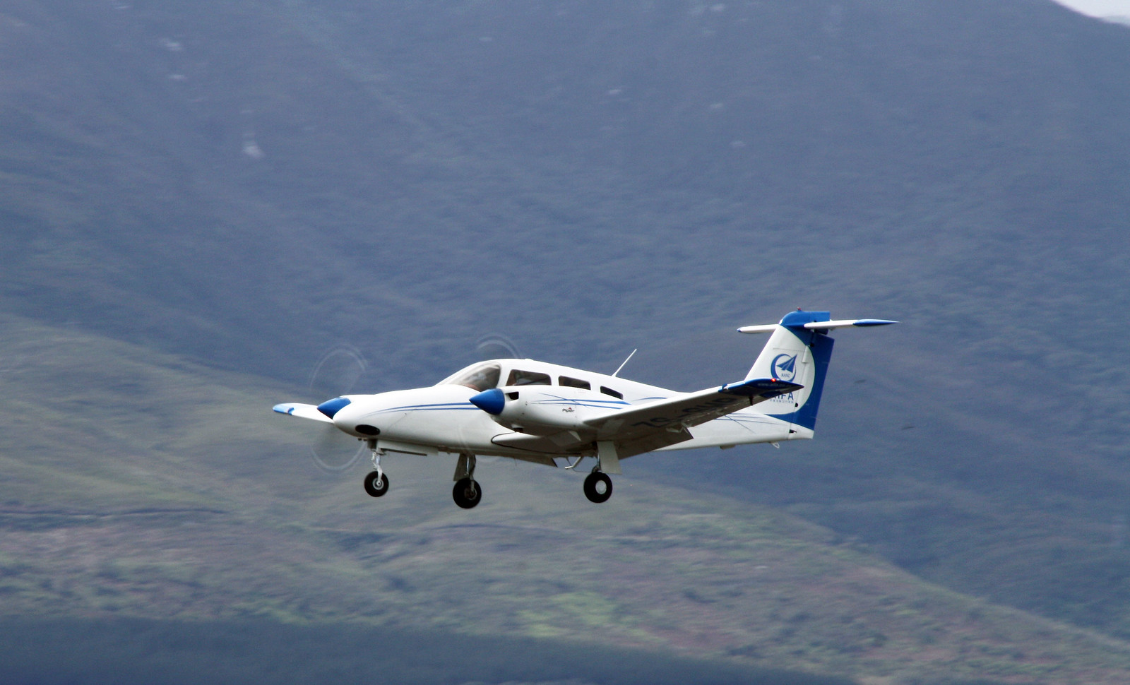 ZS-SWP — Twin-engine aircraft