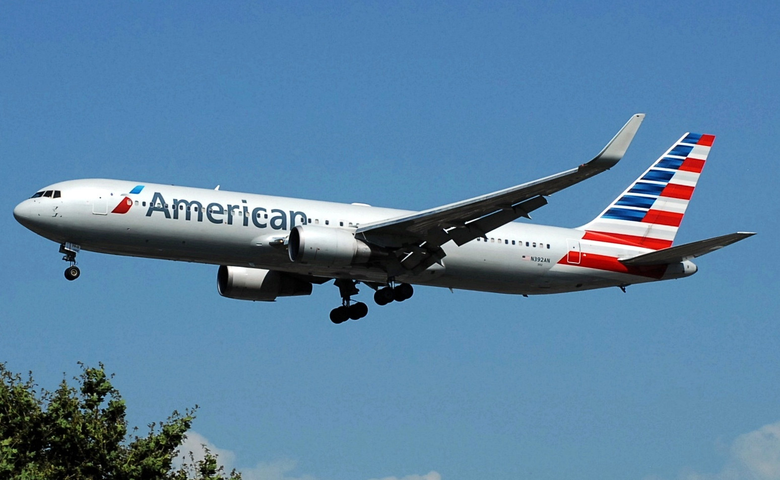 N392AN — Boeing