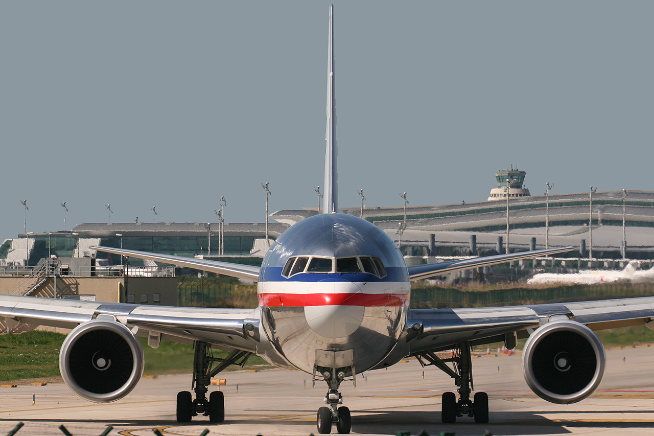 N393AN — Twin-engine aircraft