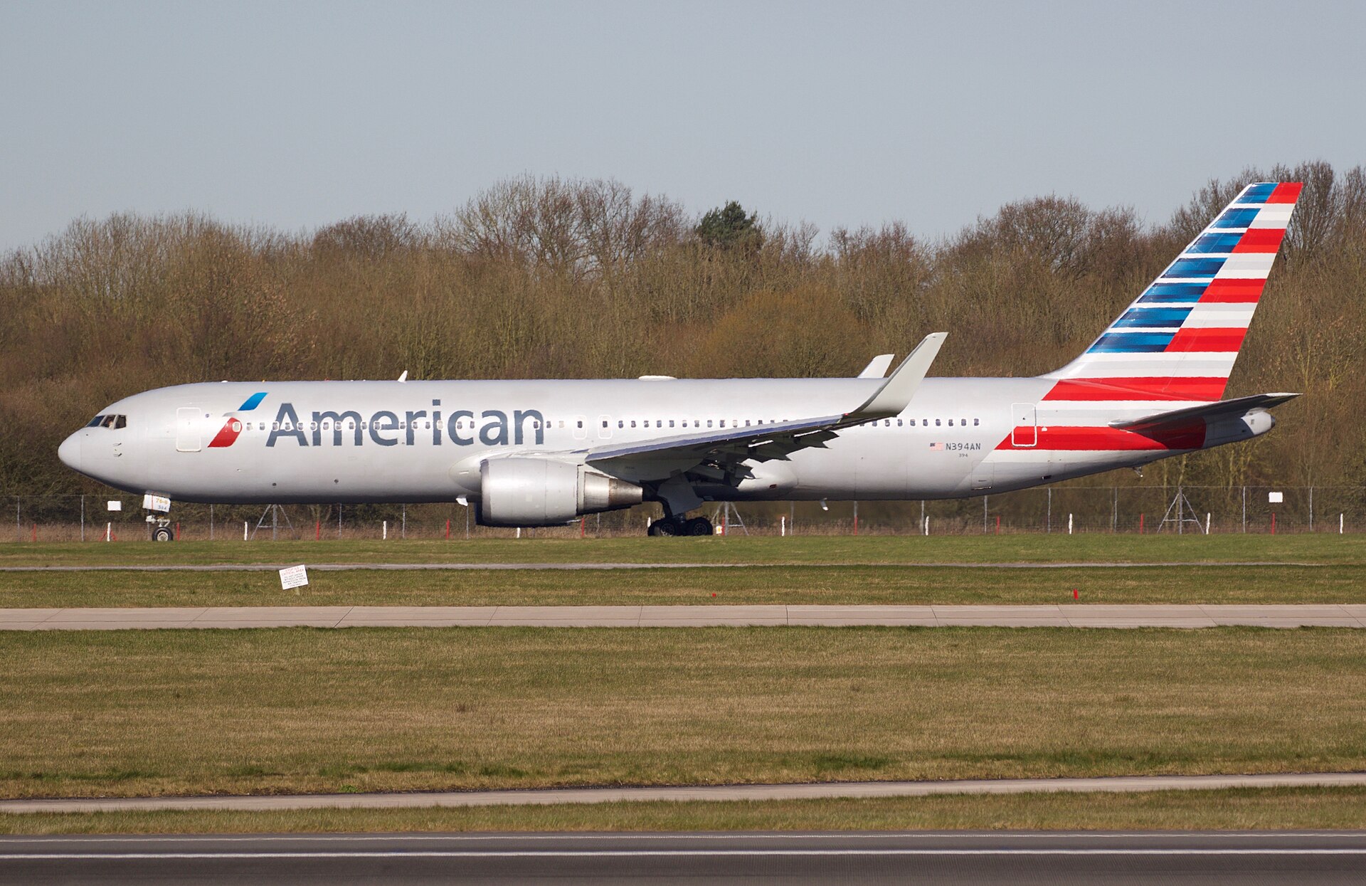 N394AN — Boeing