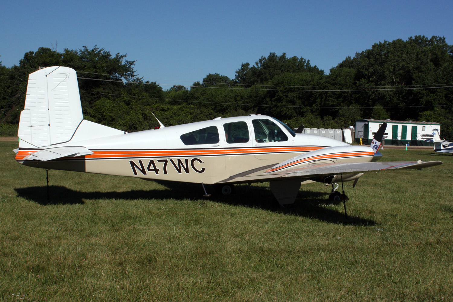 N47WC — Twin-engine aircraft