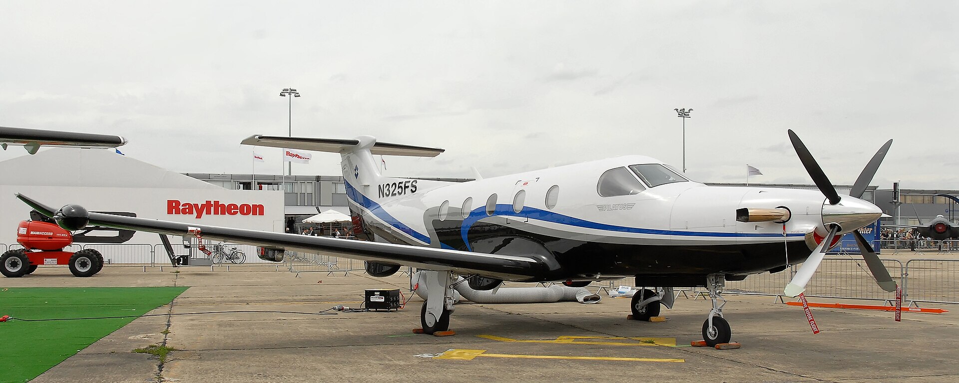 N325FS — Pilatus