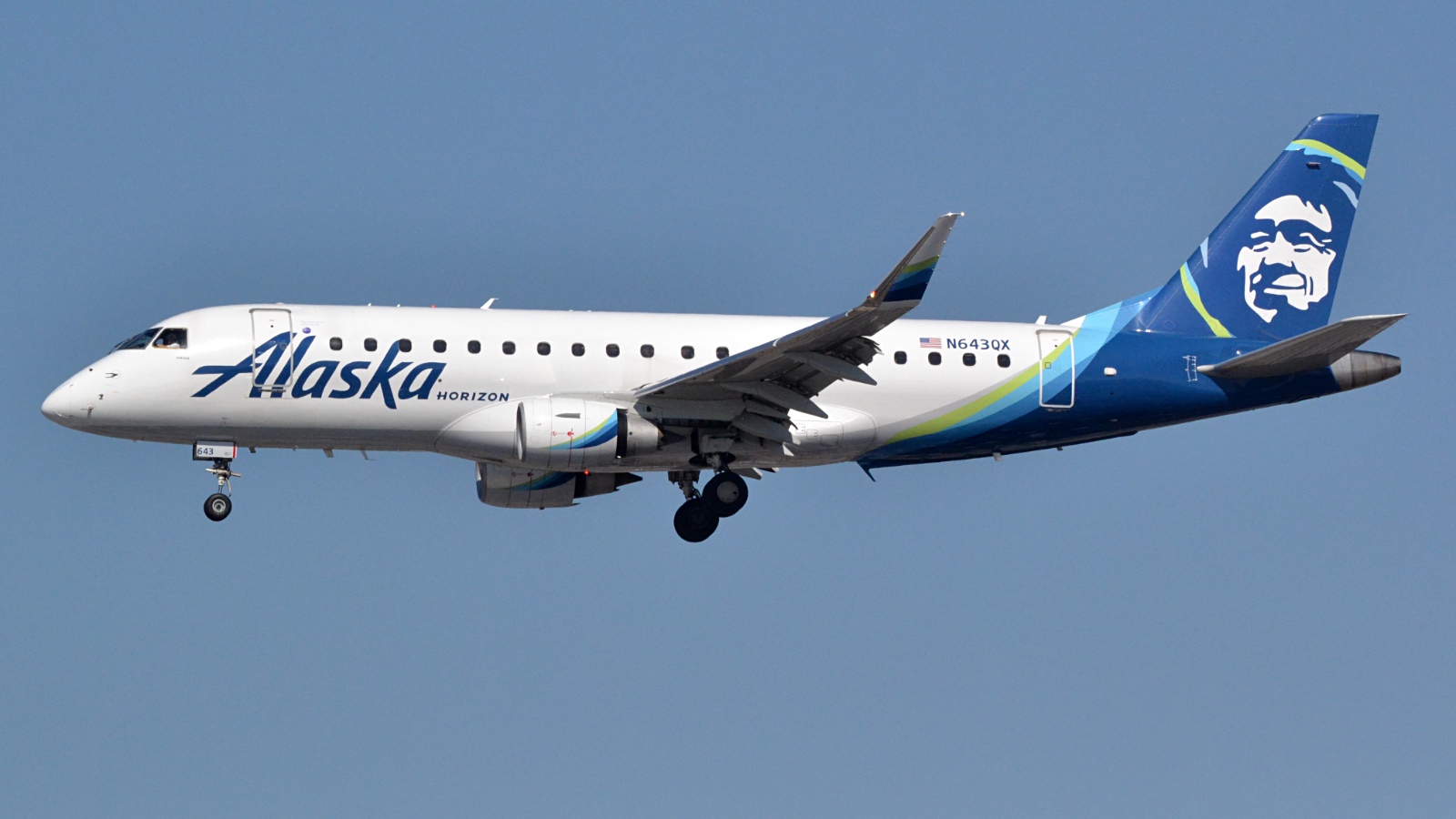 N643QX — Twin-engine aircraft