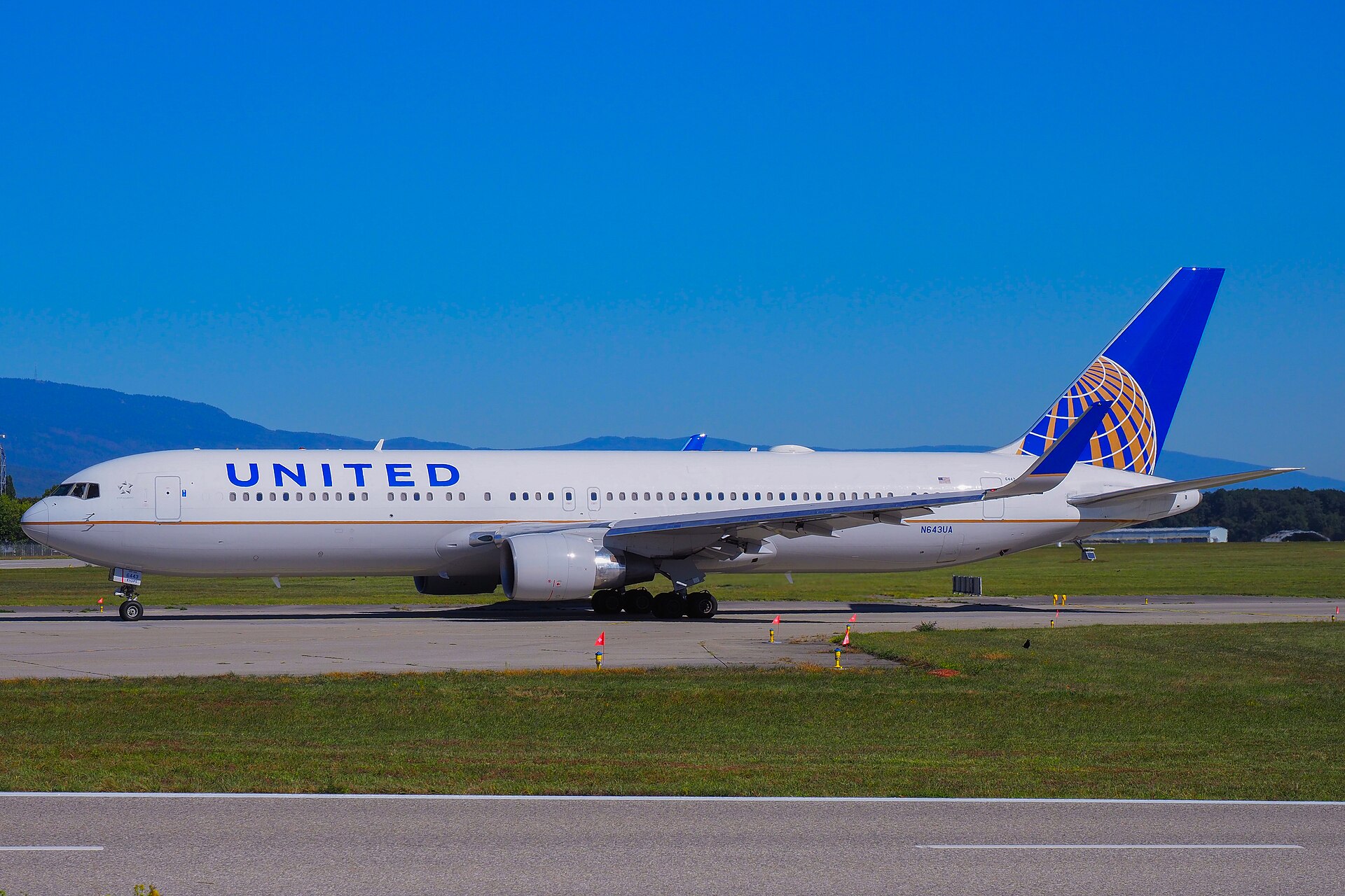 N643UA — Boeing