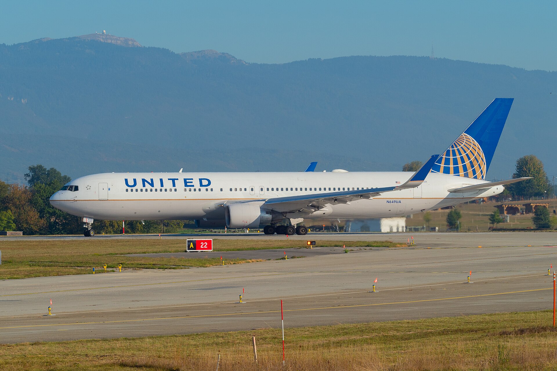 N649UA — Boeing