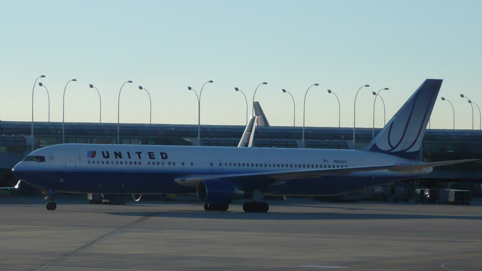 N652UA — Boeing