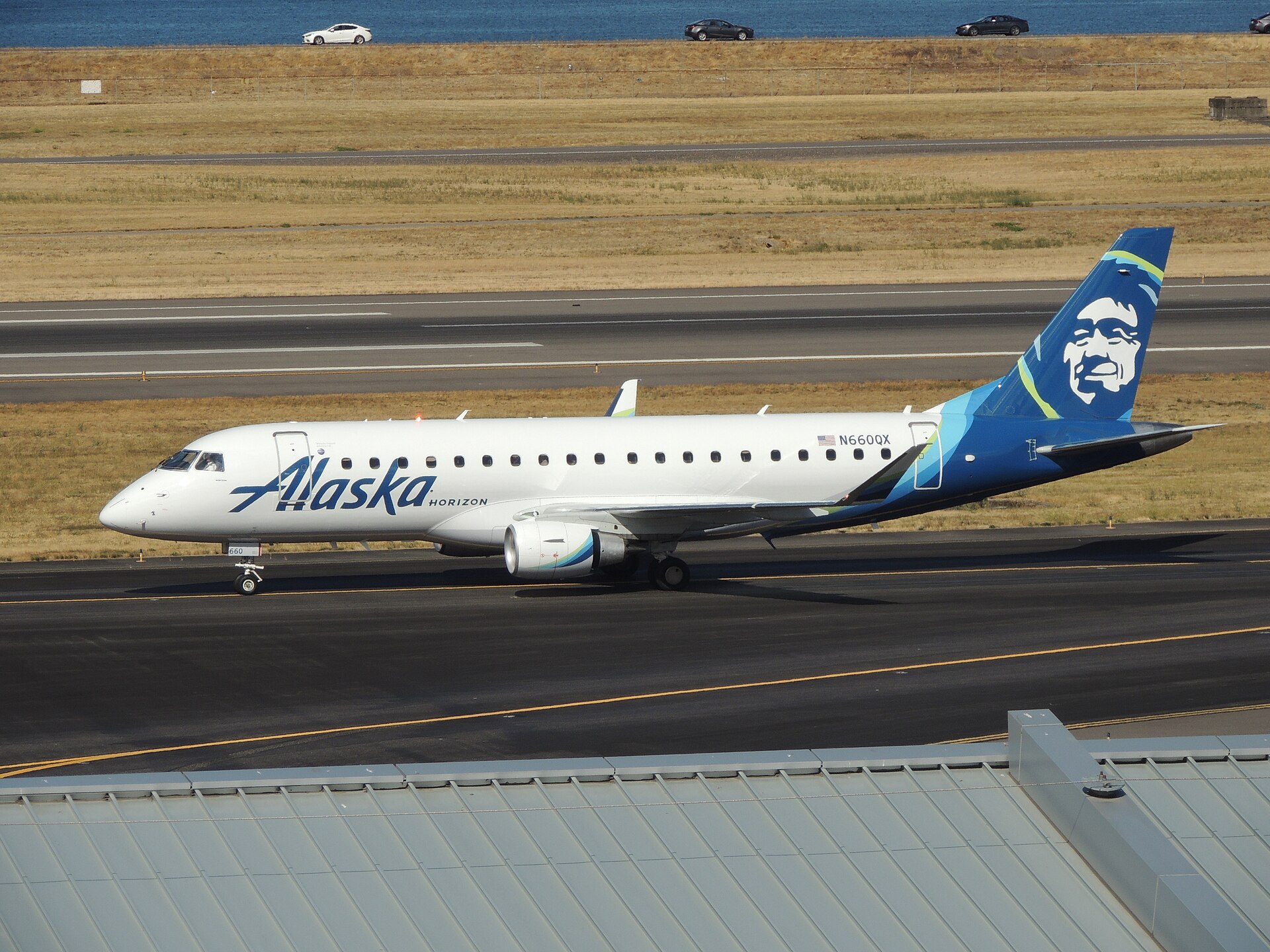 N660QX — Twin-engine aircraft